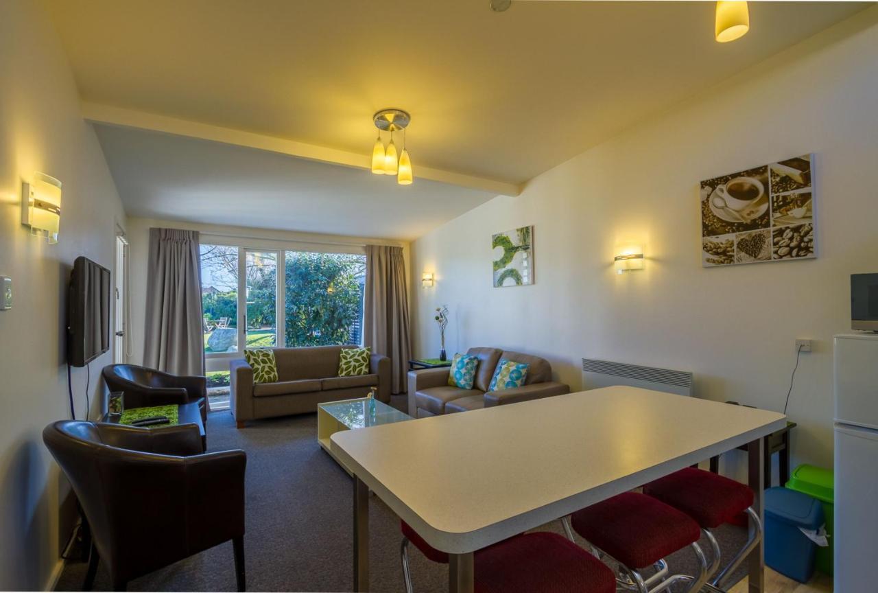 Avonhead Garden Motel Крайстчърч Екстериор снимка